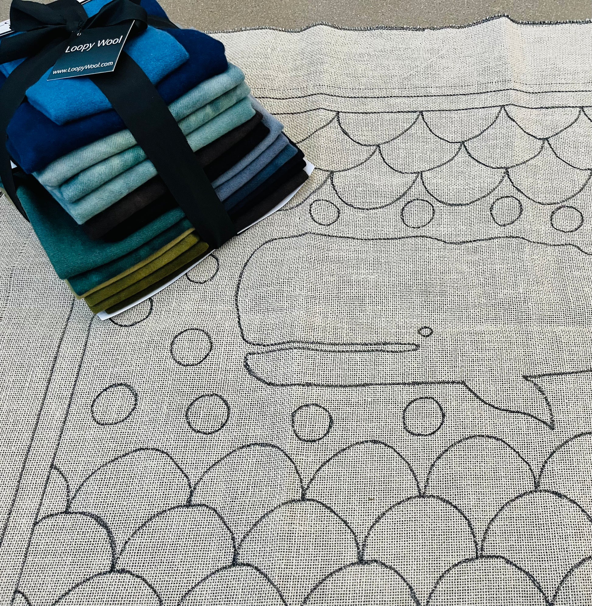 Wallace in the Waves - Lucinda Shattuck Pattern – Loopy Wool Supply
