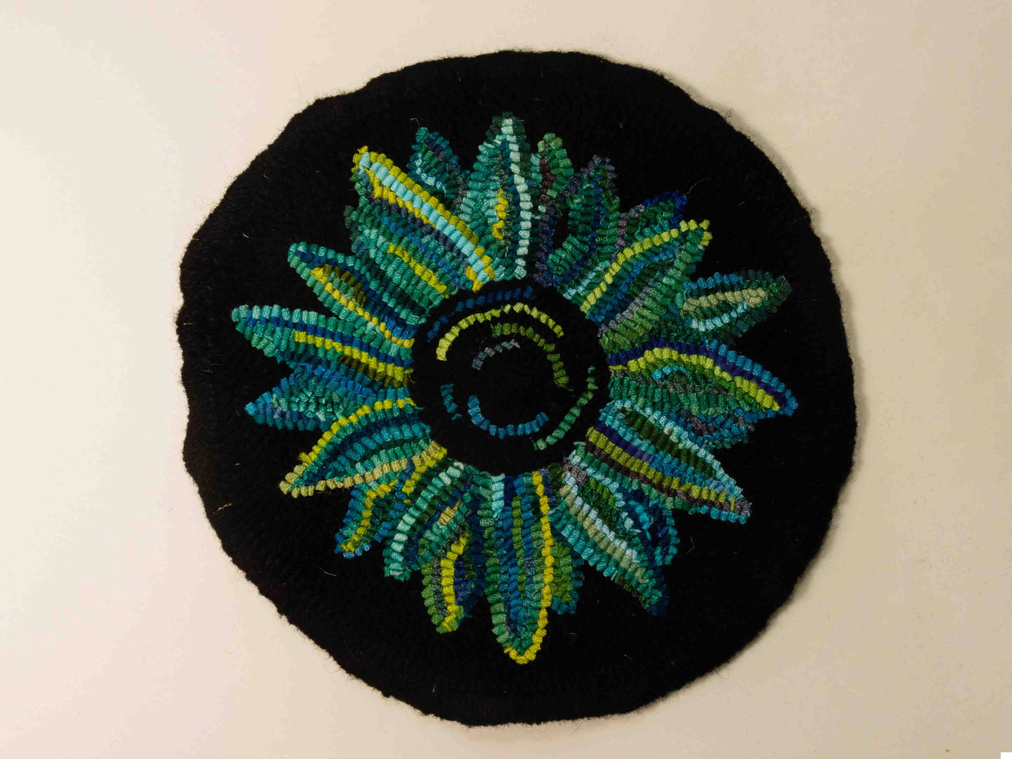 Flower Rug Hooking Pattern on Linen